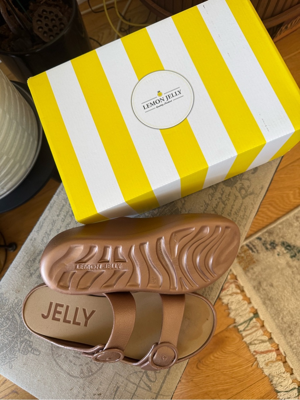 Lemon Jelly Women's Metallic Rose Slide Sandals